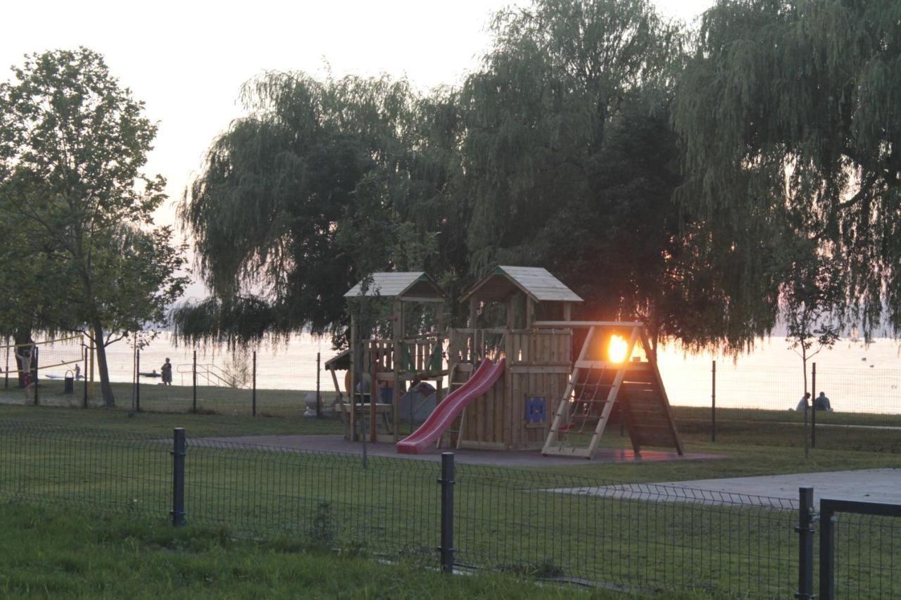 Vizparti Apartman Siófok Extérieur photo