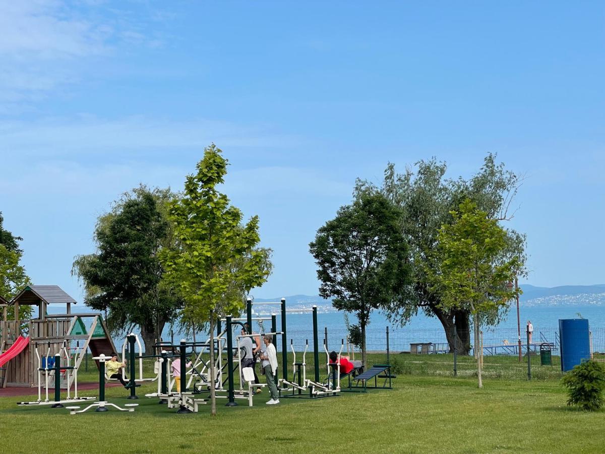 Vizparti Apartman Siófok Extérieur photo